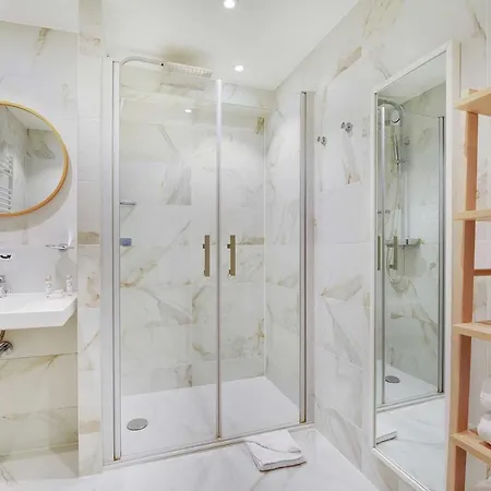 Apartman Rochechouart Párizs