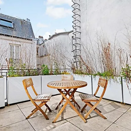 Rochechouart Apartman *