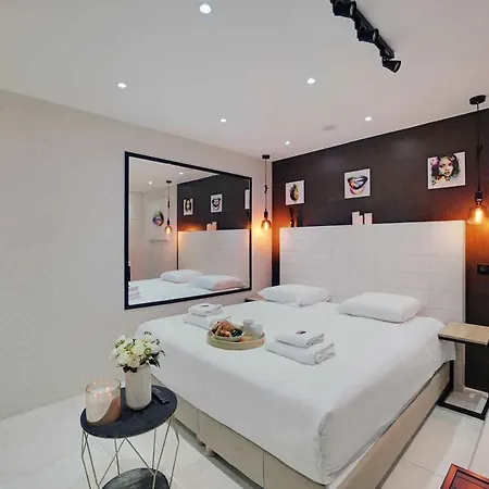 Rochechouart Apartman *